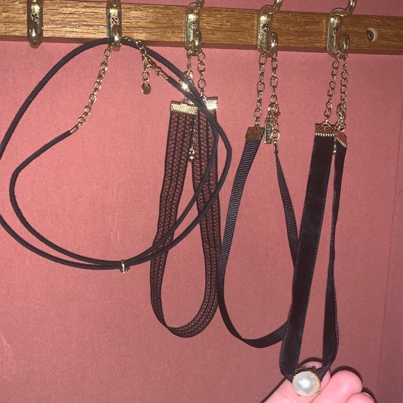 Chokers - Picture 2 of 4